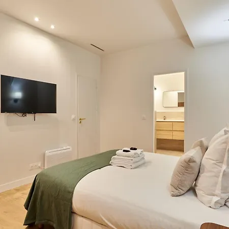 With Ac Buttes Chaumont Park Apartment *