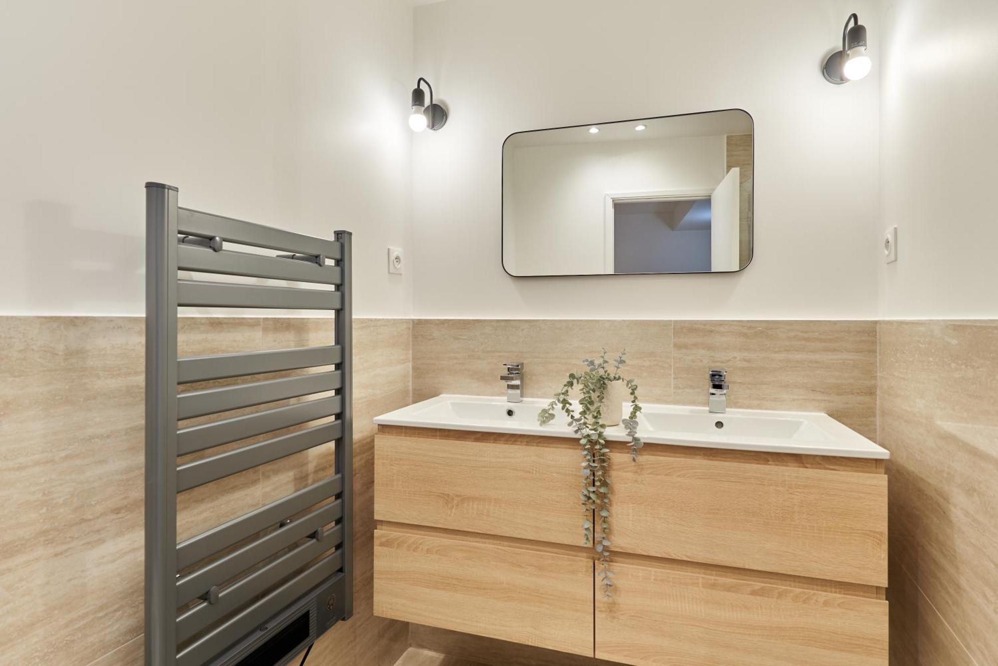 With Ac Buttes Chaumont Park Apartment *